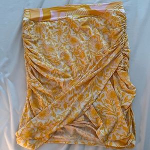 Free People never been worn mini yellow skirt NWOT